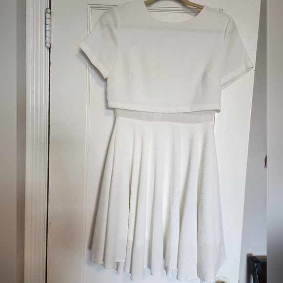 Ezra White Dress Size Medium - Picture 3 of 10